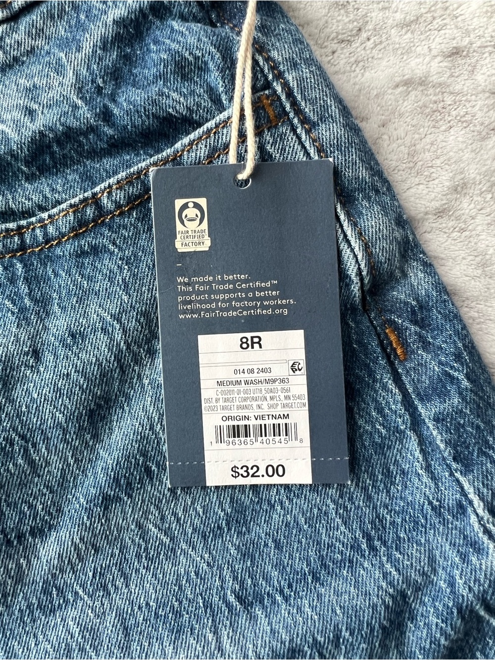 NWT Universal Thread Highest Rise Vintage Straight Leg Medium Wash Jeans|Size 8R - Picture 7 of 12